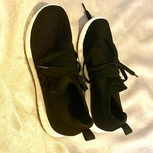 Torrid black sneakers—Extra padded footbed